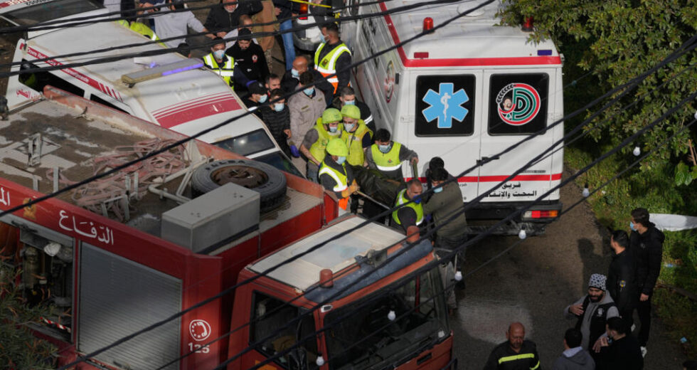 Israel ameaça atacar ambulâncias no Líbano em combates do Hezbollah