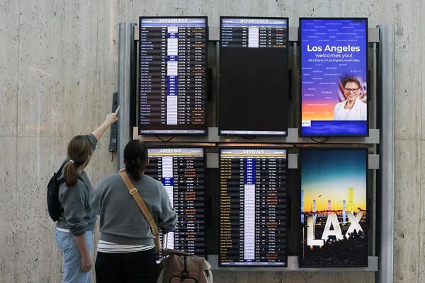 Nova empresa ajuda estudantes de faculdades comunitárias a estudar no exterior
