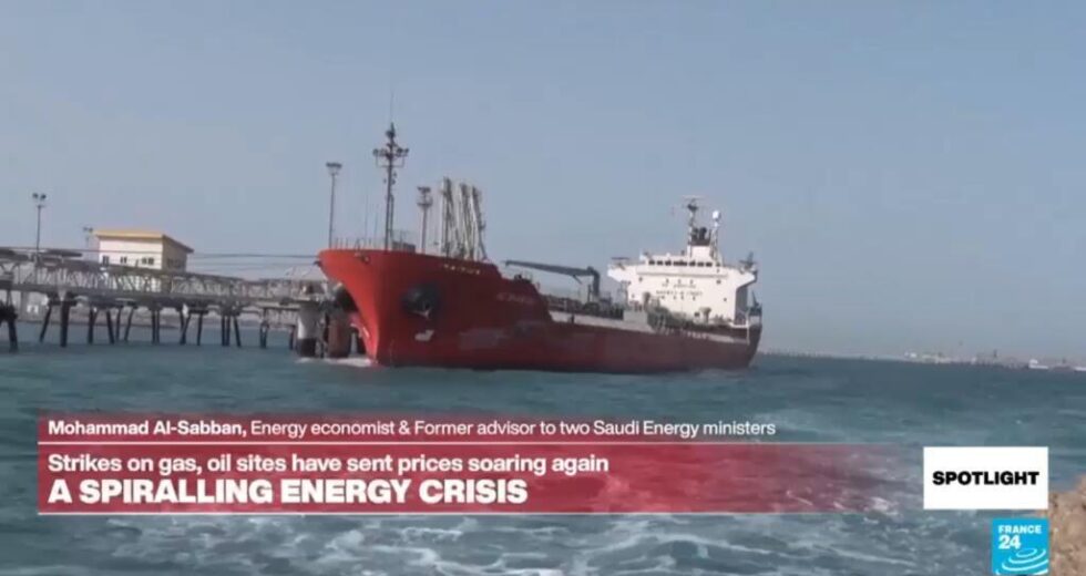 Uma crise energética em espiral: Greves no gás e nas instalações petrolíferas fizeram os preços disparar novamente