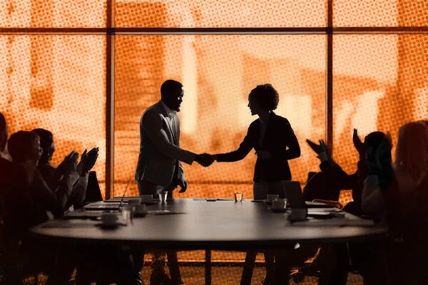 Revisão conjunta aumenta a diversidade do corpo docente, conclui estudo