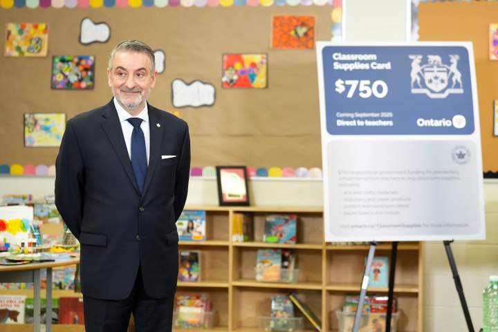 Ministro da Educação de Ontário promete ‘mudanças significativas’ que ainda ocorrerão nos conselhos escolares