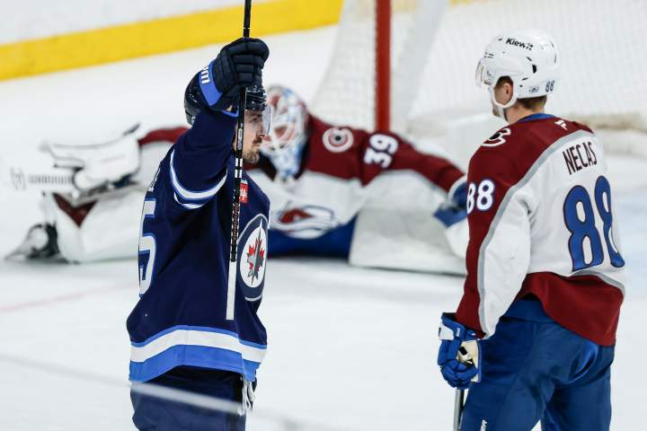 Scheifele marca duas vezes na noite marcante, mas Winnipeg Jets perde por 3-2 para o Avalanche – Winnipeg