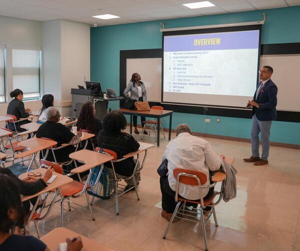 CUNY traz preparação profissional para a sala de aula