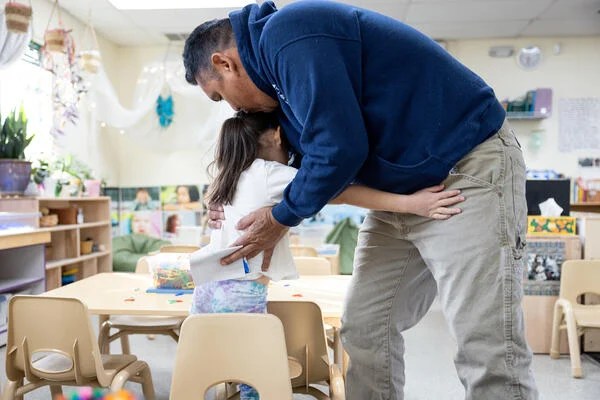 Os custos com cuidados infantis colocam a faculdade fora do alcance dos pais da Bay Area