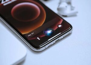 Em breve, a Siri poderá oferecer suporte a ferramentas de IA de terceiros na principal atualização do iOS