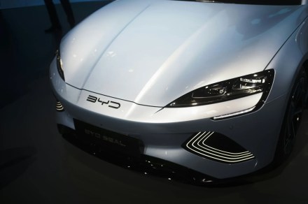 O principal rival da Tesla lança tecnologia de bateria EV prometendo carga total em cerca de 10 minutos