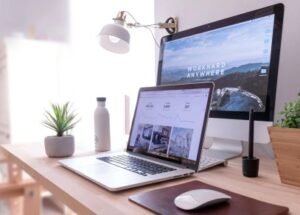 Melhores construtores de sites em 2026