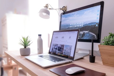 Melhores construtores de sites em 2026