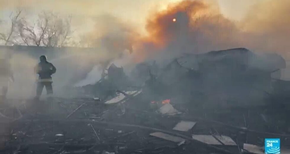 Ucrânia se recuperando de ataque russo, preocupado que Putin esteja se beneficiando da guerra com o Irã