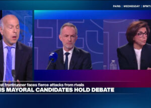 Corrida para prefeito de Paris: líder socialista enfrenta ataques ferozes de rivais
