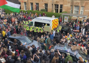 Assista ao trailer de ‘Everybody To Kenmure Street’, vencedor do Sundance