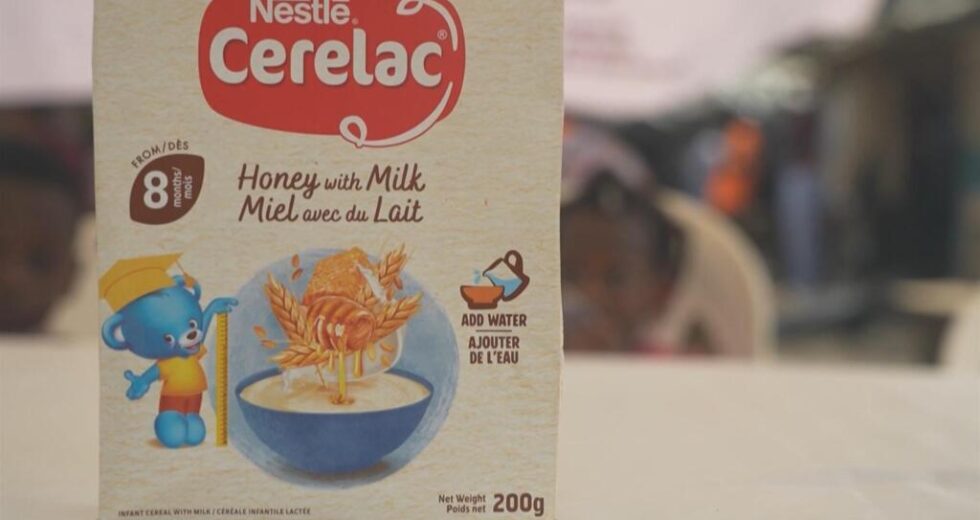 Grandes quantidades de açúcar encontradas em cereais infantis da Nestlé vendidos em África