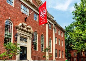 ED abre duas novas investigações em Harvard