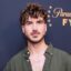 Joey Graceffa relembra que o produtor de ‘Amazing Race’ o pressionou para se assumir
