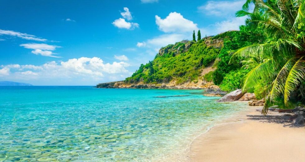 Ilha grega ‘mais barata’ coroada por um refúgio ensolarado – e não é Corfu