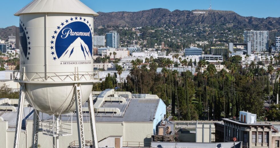 John Oliver leva um tiro na Paramount enquanto examinava a Hungria de extrema direita