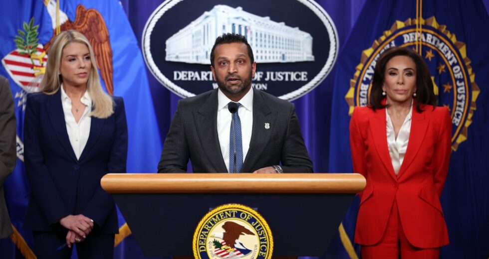 Kash Patel confirma que lutadores do UFC treinarão agentes do FBI: “Oportunidade histórica”