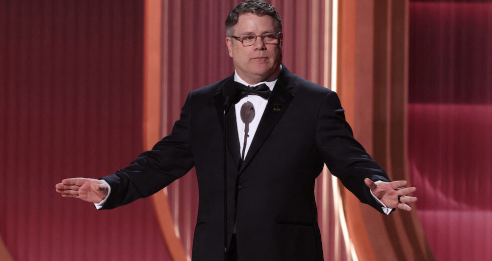 O presidente da SAG-AFTRA, Sean Astin, fornece atualizações sobre negociações no Actor Awards