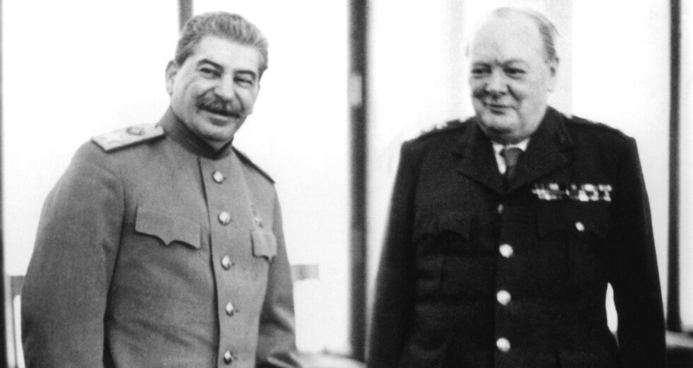 6th & Idaho de Matt Reeves desenvolve filme da cúpula de Churchill e Stalin