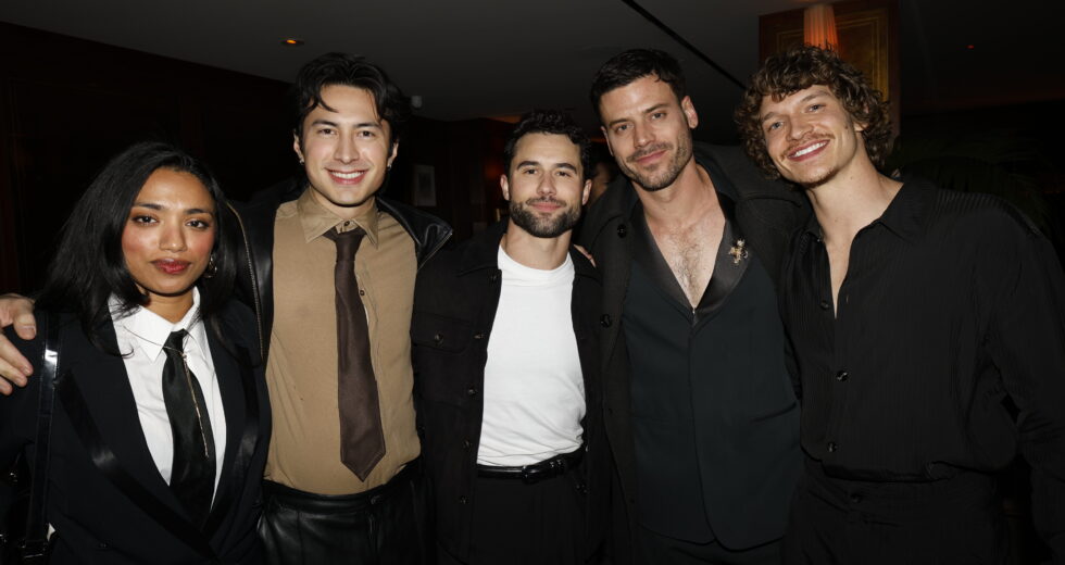 Elenco de ‘Heated Rivalry’ fala sobre ódio online, ‘Comentários preconceituosos’