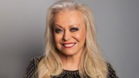 Jacki Weaver se junta ao elenco da reinicialização de ‘The Rockford Files’ da NBC
