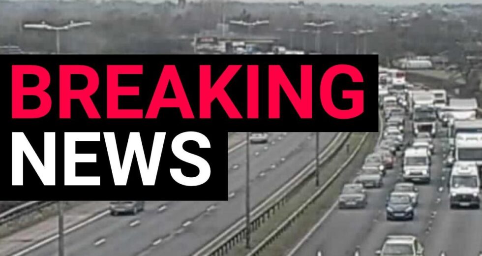M6 fechada ao trânsito ‘sem previsão de reabertura’ após incidente policial | Notícias do Reino Unido