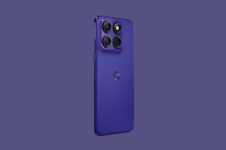 O mais recente modelo Edge da Motorola adiciona zoom telefoto e um chip Snapdragon mais rápido
