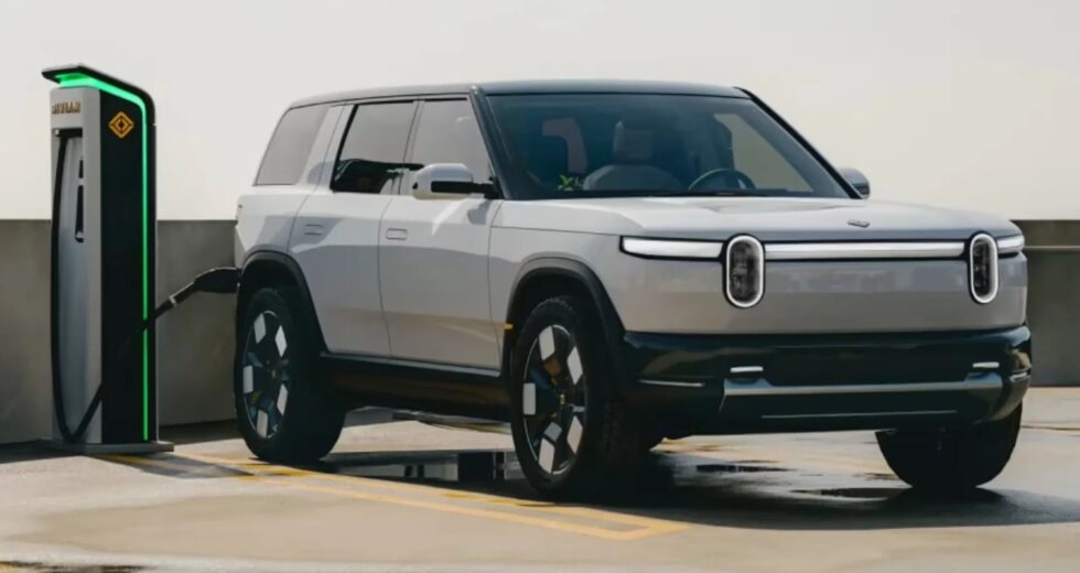 Rivian faz parceria com Uber para colocar milhares de robotáxis na estrada