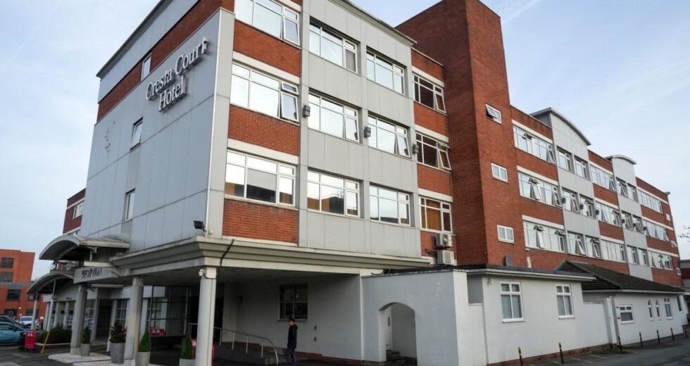 Ministro do Interior anuncia que requerentes de asilo que infringirem a lei não terão acesso a alojamento | Notícias do Reino Unido