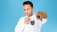 Olly Murs admite que o debate sobre seu corpo ‘doeu um pouco’ enquanto treina para o Soccer Aid