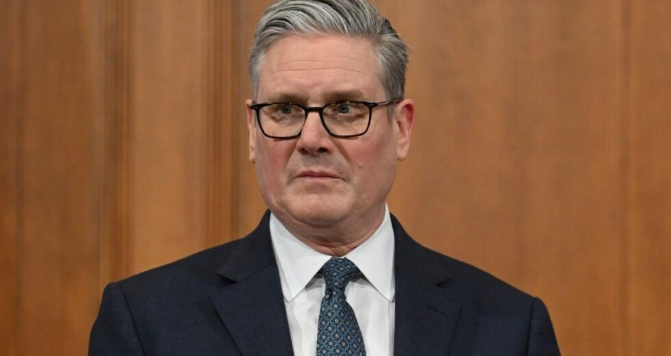 Troll que atacou Sir Keir Starmer com e-mails abusivos foi poupado da prisão | Notícias do Reino Unido