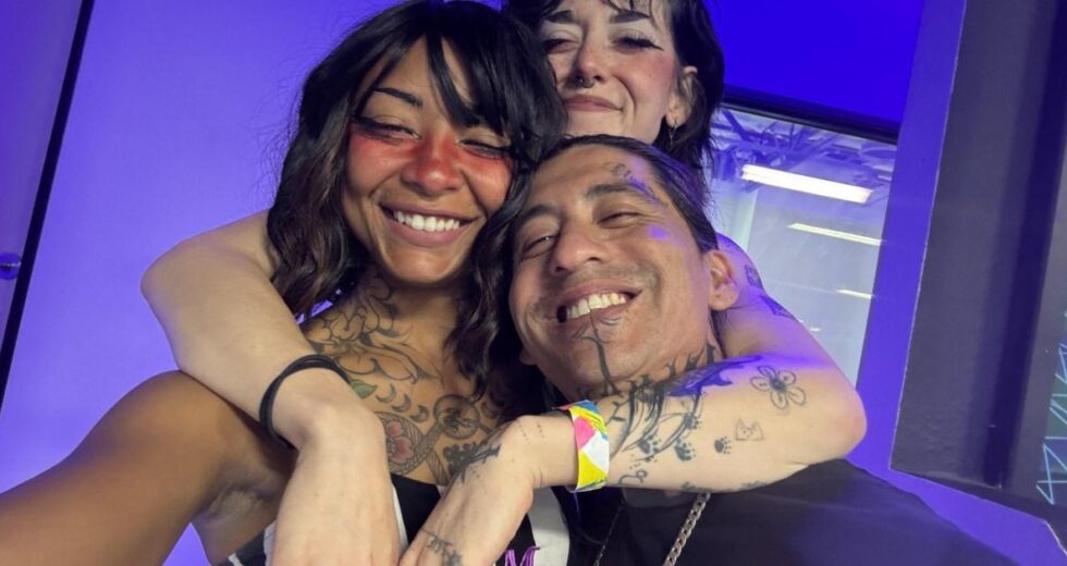 Somos um casal criando três filhos juntos – isso torna nossa paternidade melhor