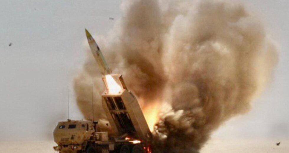 Casa Branca alerta que Trump ‘desencadeará o inferno’ a menos que o Irã aceite a ‘derrota’ | Notícias dos EUA