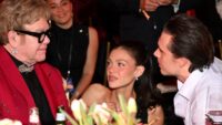 Brooklyn Beckham comparece à festa do Oscar do padrinho Elton John após desprezo pelo Dia das Mães