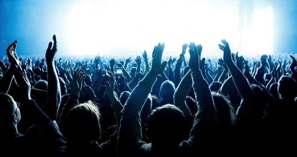 Homem é preso por agredir sexualmente fã durante show de Gunna na O2 Arena