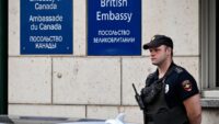 Rússia expulsa diplomata britânico após acusá-lo de espionagem | Notícias do mundo