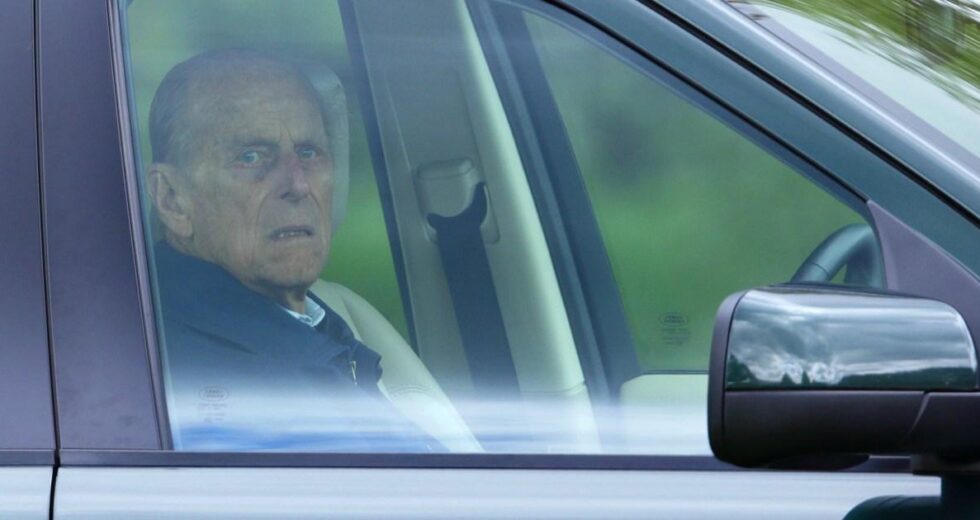 Príncipe Phillip ‘lutou contra um câncer de pâncreas inoperável’ | Notícias do Reino Unido