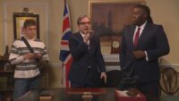 ‘Saturday Night Live UK’ é um bocejo sem risos que não passa despercebido