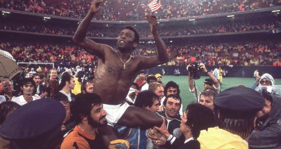 TNT Sports faz documento ‘Quando o futebol veio para a América’ com Pelé e George Best