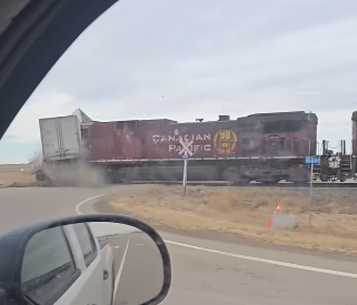 Colisão de trem em Alberta perto de Taber gera lembretes de segurança em meio a tendências preocupantes dos motoristas