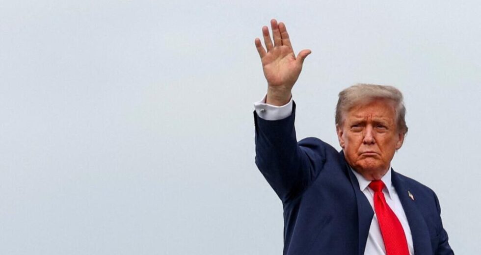 Ataques unilaterais dos EUA ao Irão mostram “consolidação do poder em torno da autoridade presidencial”