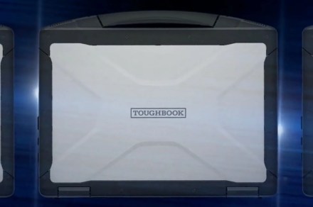 Os novos laptops robustos Toughbook 56 da Panasonic vêm com duas baterias hot-swap