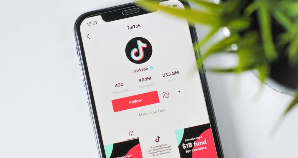 Agora você pode transmitir músicas completas no TikTok, se pagar pelo Apple Music