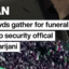 Multidões se reúnem para o funeral do oficial de segurança Ali Larijani