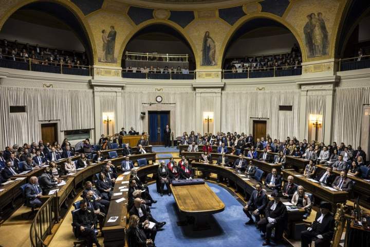 A detenção de metanfetamina e outras questões de saúde dominam o primeiro dia da legislatura – Winnipeg