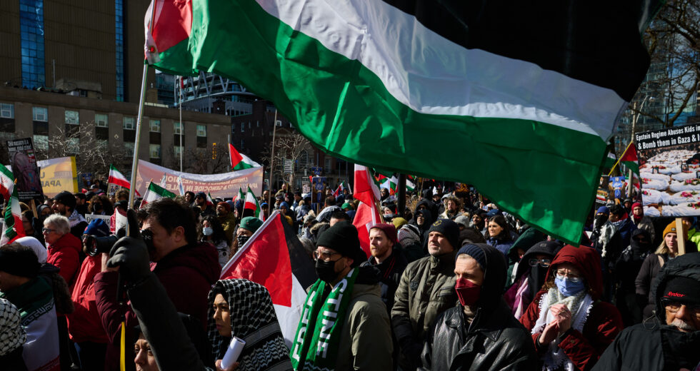 2 contra-manifestantes no comício do Dia de Al-Quds acusados ​​de agressão: polícia de Toronto