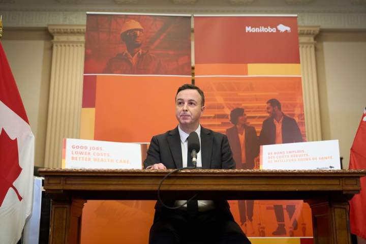 O Ministro das Finanças de Manitoba diz que conversará com os críticos de um planejado corte de impostos sobre alimentos