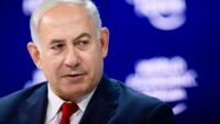 Netanyahu enche-se de insultos depois de comparar Jesus a Genghis Khan