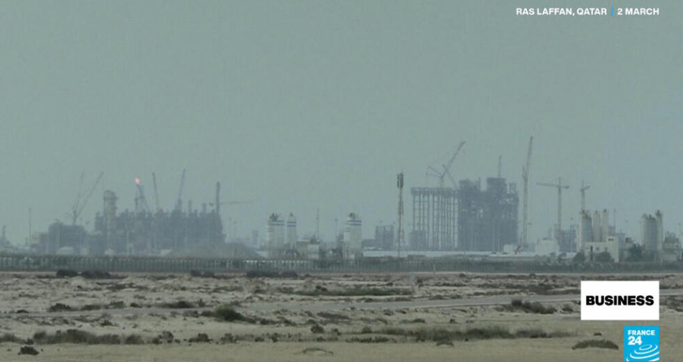 Preços do gás disparam à medida que infraestrutura energética é atacada no Golfo – Negócios