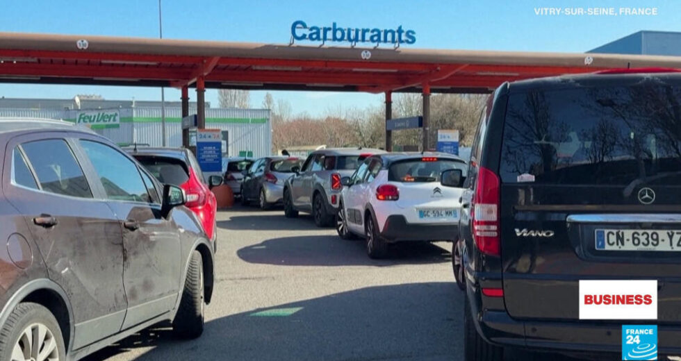 Preços do petróleo estáveis ​​enquanto a guerra no Irão continua